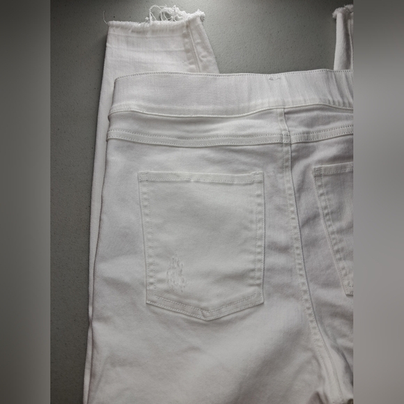 SPANX Classic White No Button Shapewear  Size S - Picture 7 of 10